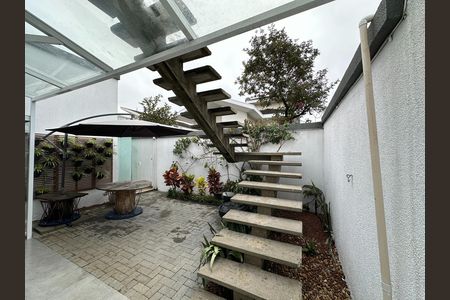 Casa de condomínio para alugar com 180m², 3 quartos e 4 vagasÁrea externa