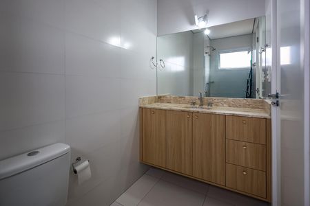 Apartamento para alugar com 75m², 2 quartos e 2 vagasBanheiro da Suíte 2