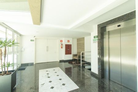 Apartamento à venda com 120m², 4 quartos e 2 vagas Apartamento à venda com 120m², 4 quartos e 2 vagasHall de entrada