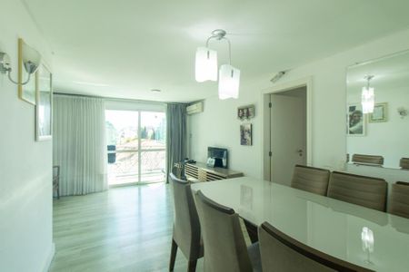 Apartamento à venda com 120m², 4 quartos e 2 vagas Apartamento à venda com 120m², 4 quartos e 2 vagasSala