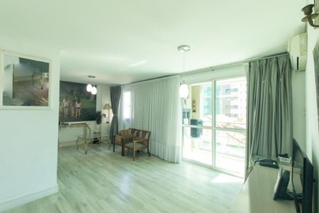 Apartamento à venda com 120m², 4 quartos e 2 vagas Apartamento à venda com 120m², 4 quartos e 2 vagasSala