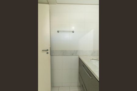 Apartamento à venda com 120m², 4 quartos e 2 vagas Apartamento à venda com 120m², 4 quartos e 2 vagasBanheiro Social