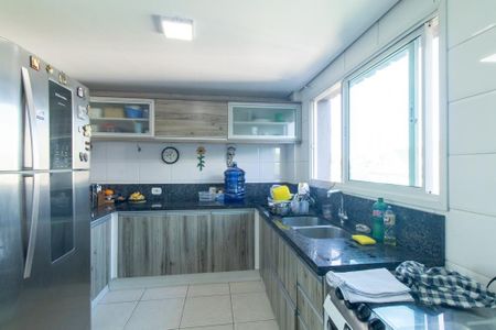 Apartamento à venda com 120m², 4 quartos e 2 vagas Apartamento à venda com 120m², 4 quartos e 2 vagasCozinha
