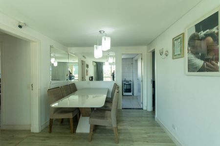 Apartamento à venda com 120m², 4 quartos e 2 vagas Apartamento à venda com 120m², 4 quartos e 2 vagasSala