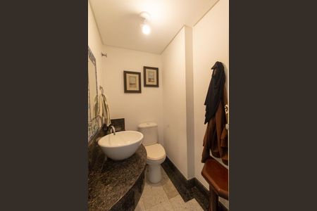 Apartamento à venda com 120m², 4 quartos e 2 vagas Apartamento à venda com 120m², 4 quartos e 2 vagasLavabo