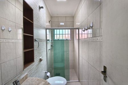 Casa à venda com 190m², 2 quartos e 4 vagas Casa à venda com 190m², 2 quartos e 4 vagasBanheiro
