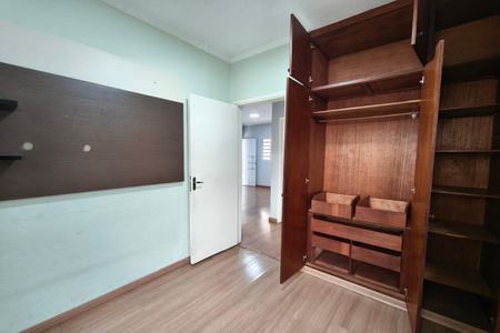 Casa à venda com 190m², 2 quartos e 4 vagas Casa à venda com 190m², 2 quartos e 4 vagasQuarto 2
