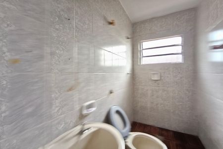 Casa à venda com 190m², 2 quartos e 4 vagas Casa à venda com 190m², 2 quartos e 4 vagasCasa 2 - Banheiro