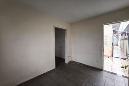 Casa à venda com 190m², 2 quartos e 4 vagas Casa à venda com 190m², 2 quartos e 4 vagasCasa 2 - Sala