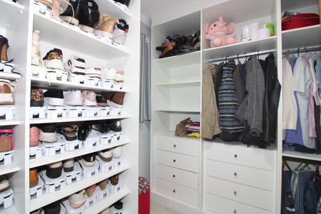 Casa de condomínio à venda com 65m², 2 quartos e 1 vagaSuíte 1