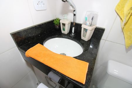 Casa de condomínio à venda com 65m², 2 quartos e 1 vagaBanheiro da Suíte 2