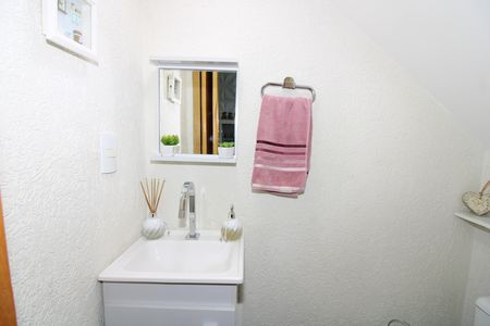 Casa de condomínio à venda com 65m², 2 quartos e 1 vagaLavabo