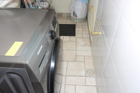 Casa de condomínio à venda com 65m², 2 quartos e 1 vagaÁrea de Serviço