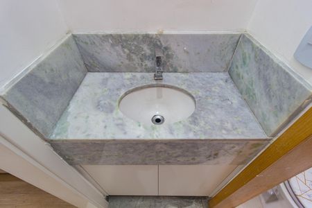 Detalhe - Banheiro de apartamento para alugar com 2 quartos, 37m² em Vila Regente Feijó, São Paulo