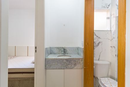 Apartamento para alugar com 37m², 2 quartos e sem vaga Apartamento para alugar com 37m², 2 quartos e sem vagaBanheiro