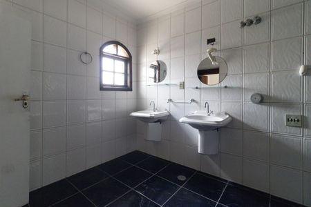 Casa para alugar com 160m², 3 quartos e sem vagaBanheiro da Suíte 1