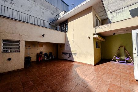 Casa para alugar com 235m², 3 quartos e 6 vagas Casa para alugar com 235m², 3 quartos e 6 vagasÁrea externa