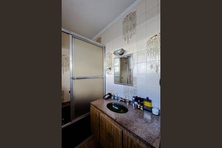 Casa para alugar com 235m², 3 quartos e 6 vagas Casa para alugar com 235m², 3 quartos e 6 vagasBanheiro da Suíte