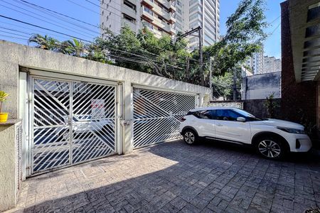 Casa para alugar com 235m², 3 quartos e 6 vagas Casa para alugar com 235m², 3 quartos e 6 vagasGaragem