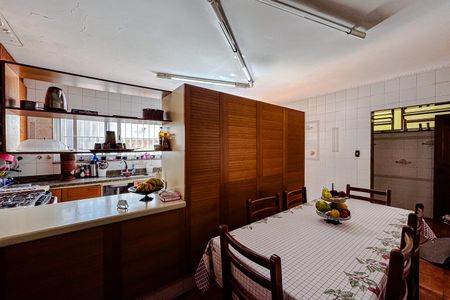 Casa para alugar com 235m², 3 quartos e 6 vagas Casa para alugar com 235m², 3 quartos e 6 vagasCozinha