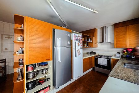 Casa para alugar com 235m², 3 quartos e 6 vagas Casa para alugar com 235m², 3 quartos e 6 vagasCozinha