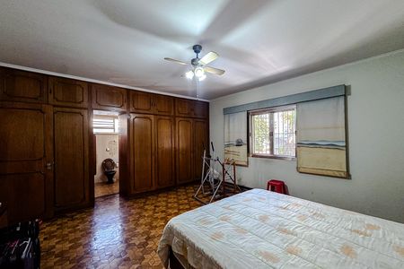 Casa para alugar com 235m², 3 quartos e 6 vagas Casa para alugar com 235m², 3 quartos e 6 vagasQuarto 1 - Suíte