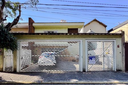 Casa para alugar com 235m², 3 quartos e 6 vagas Casa para alugar com 235m², 3 quartos e 6 vagasFachada - Plaquinha