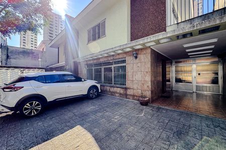 Casa para alugar com 235m², 3 quartos e 6 vagas Casa para alugar com 235m², 3 quartos e 6 vagasGaragem
