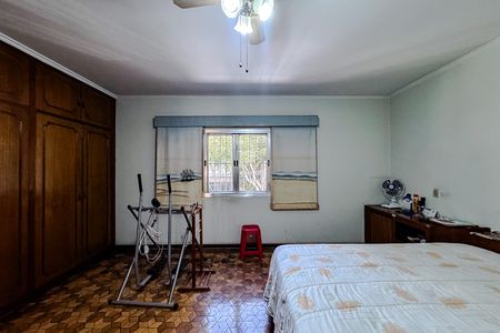 Casa para alugar com 235m², 3 quartos e 6 vagas Casa para alugar com 235m², 3 quartos e 6 vagasQuarto 1 - Suíte