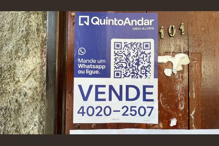 Plaquinha de casa à venda com 2 quartos, 118m² em Grajaú, Rio de Janeiro