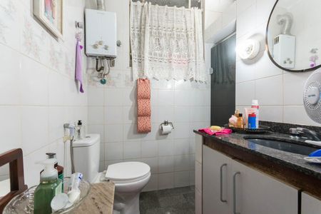 Banheiro Suíte de casa à venda com 2 quartos, 118m² em Grajaú, Rio de Janeiro