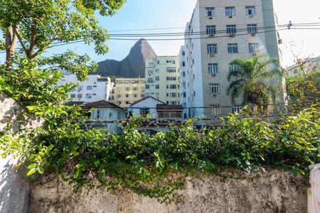 Casa à venda com 118m², 2 quartos e 1 vagaQuintal