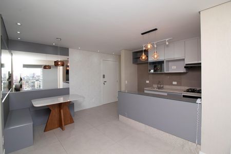 Apartamento à venda com 67m², 2 quartos e 1 vagaSala