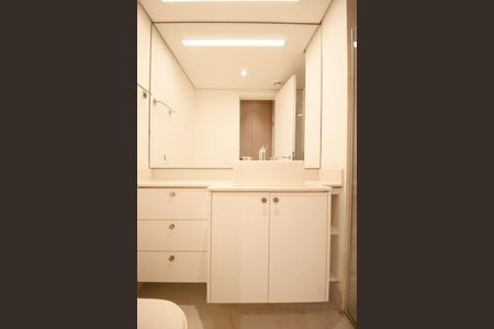 Apartamento para alugar com 72m², 2 quartos e 1 vaga