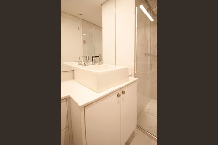 Apartamento para alugar com 72m², 2 quartos e 1 vaga