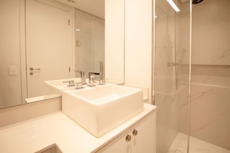 Apartamento para alugar com 72m², 2 quartos e 1 vaga