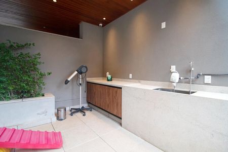 Apartamento para alugar com 72m², 2 quartos e 1 vaga