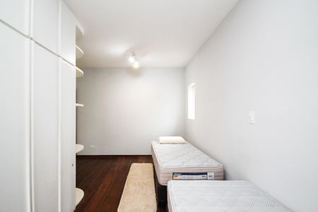 Casa de condomínio para alugar com 648m², 5 quartos e 6 vagas Casa de condomínio para alugar com 648m², 5 quartos e 6 vagasSuíte 3