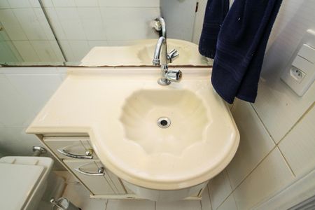 Casa de condomínio para alugar com 648m², 5 quartos e 6 vagas Casa de condomínio para alugar com 648m², 5 quartos e 6 vagasBanheiro Suíte 3