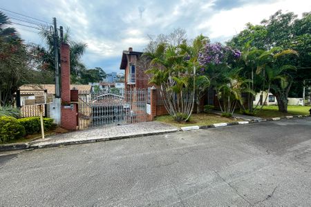 Casa de condomínio para alugar com 648m², 5 quartos e 6 vagas Casa de condomínio para alugar com 648m², 5 quartos e 6 vagasFachada Casa