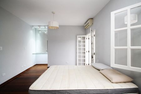 Casa de condomínio para alugar com 648m², 5 quartos e 6 vagas Casa de condomínio para alugar com 648m², 5 quartos e 6 vagasSuíte 1