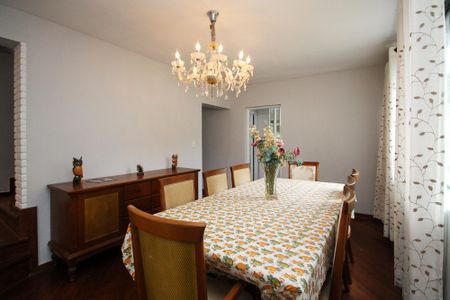 Casa de condomínio para alugar com 648m², 5 quartos e 6 vagas Casa de condomínio para alugar com 648m², 5 quartos e 6 vagasSala 3