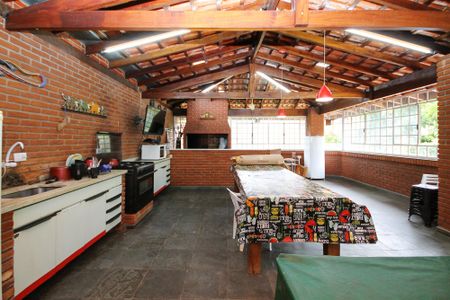 Casa de condomínio para alugar com 648m², 5 quartos e 6 vagas Casa de condomínio para alugar com 648m², 5 quartos e 6 vagasÁrea de Churrasqueira
