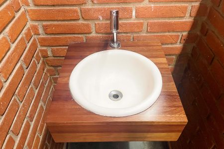 Casa de condomínio para alugar com 648m², 5 quartos e 6 vagas Casa de condomínio para alugar com 648m², 5 quartos e 6 vagasBanheiro Área de Churrasqueira