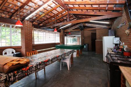Casa de condomínio para alugar com 648m², 5 quartos e 6 vagas Casa de condomínio para alugar com 648m², 5 quartos e 6 vagasÁrea de Churrasqueira