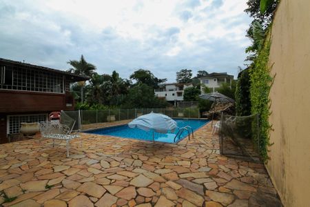 Casa de condomínio para alugar com 648m², 5 quartos e 6 vagas Casa de condomínio para alugar com 648m², 5 quartos e 6 vagasPiscina