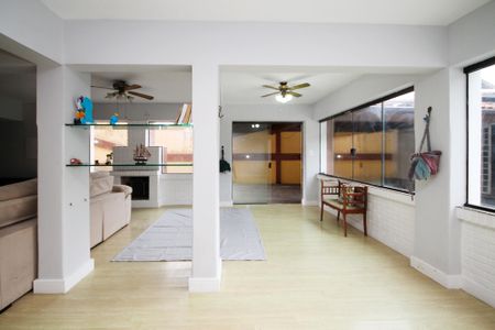 Casa de condomínio para alugar com 648m², 5 quartos e 6 vagas Casa de condomínio para alugar com 648m², 5 quartos e 6 vagasSala 4