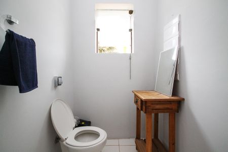 Casa de condomínio para alugar com 648m², 5 quartos e 6 vagas Casa de condomínio para alugar com 648m², 5 quartos e 6 vagasLavabo