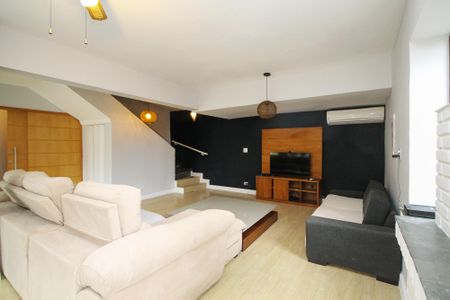Casa de condomínio para alugar com 648m², 5 quartos e 6 vagas Casa de condomínio para alugar com 648m², 5 quartos e 6 vagasSala 5