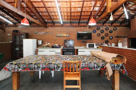 Casa de condomínio para alugar com 648m², 5 quartos e 6 vagas Casa de condomínio para alugar com 648m², 5 quartos e 6 vagasÁrea de Churrasqueira